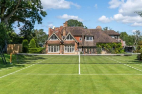 Lickfold Manor - Luxury home with swimming pool
